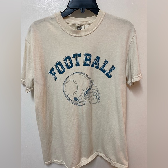 ‼️ Tee!‼️ - Picture 3 of 5